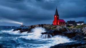 🌊 Între Furtună și Credință: Lecția Coastei la Amurg